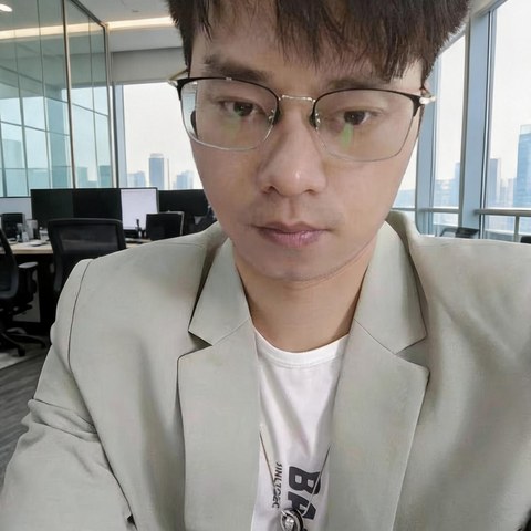 张栩铭